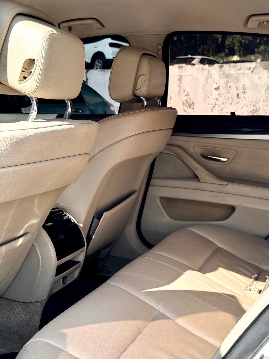 BMW F10 535I 
Двигатель : (8)