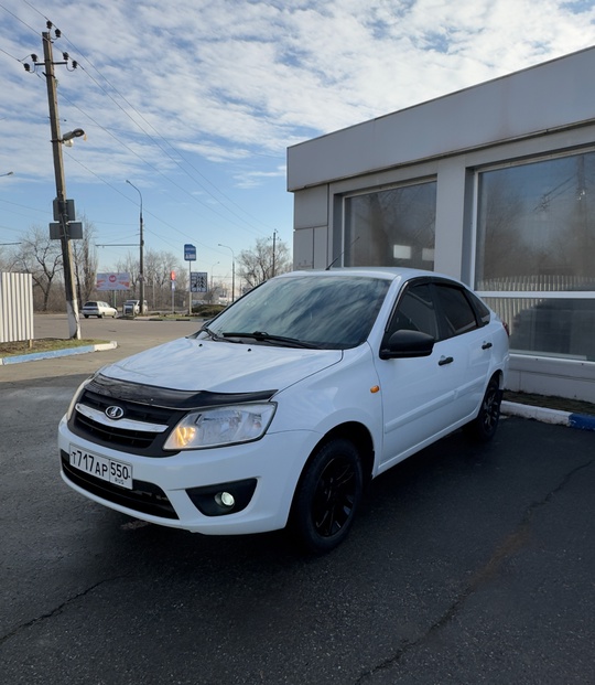Продам LADA Гранта Лифтбэк 2015г.в (2)