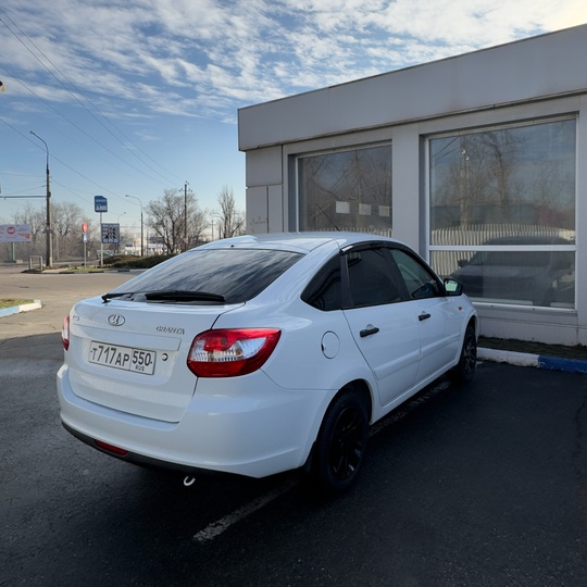 Продам LADA Гранта Лифтбэк 2015г.в (4)