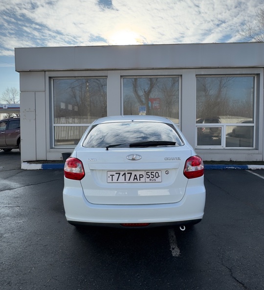 Продам LADA Гранта Лифтбэк 2015г.в (5)