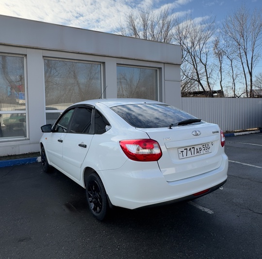 Продам LADA Гранта Лифтбэк 2015г.в (6)