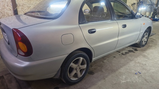 Продам Ланос 2009г  1.5 (3)
