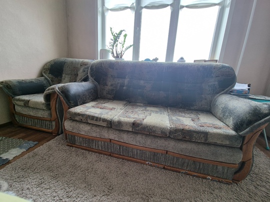 Продам диван, цена 1тыс.руб.
Самовывоз, г.Луганск (1)