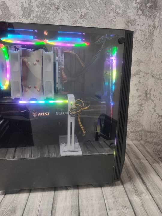 /AMD Ryzen 5 5600/ 16GB/SSD