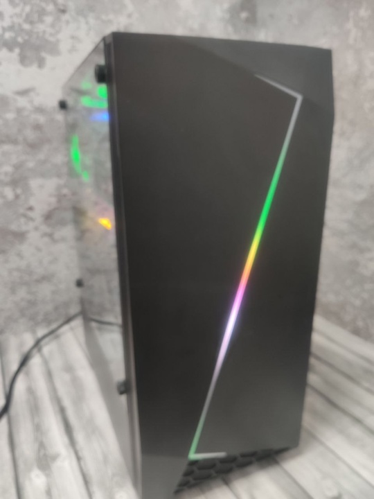 /AMD Ryzen 5 5600/ 16GB/SSD (1)