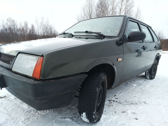 Продам ваз 2109 
2004 год
Пробег: (3)