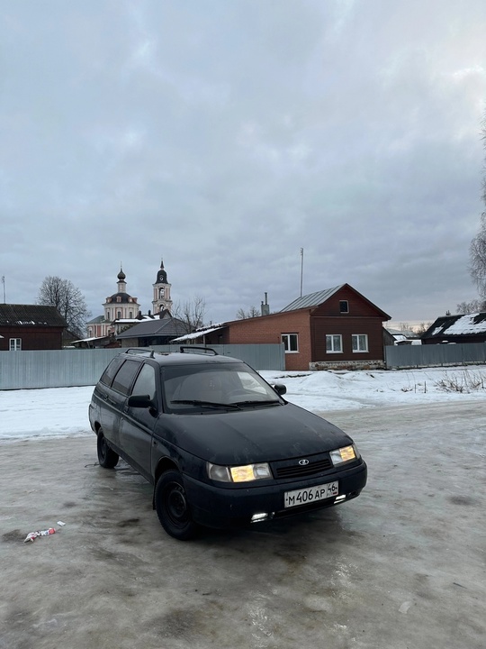 Продам 2111 
2004г
Мотор коробка в
