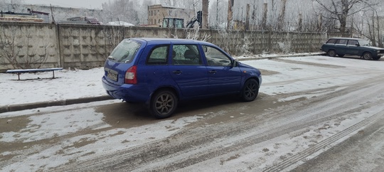 Год 2009 
Пробег 156000
Цена 250т.р.
Торг (2)