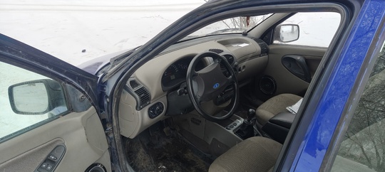 Год 2009 
Пробег 156000
Цена 250т.р.
Торг (8)