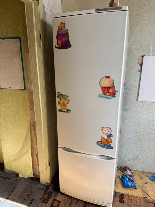 Срочно! Продам холодильник в рабочем