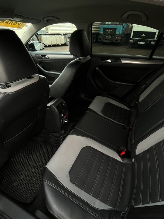 Продам VW JETTA 2013 Год
‼️Машина (4)