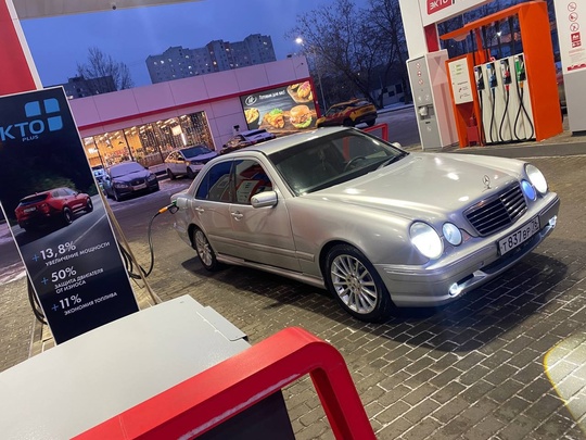 Продаётся легендарный Mersedes-benz w210
Мотор 2.0
136 (1)