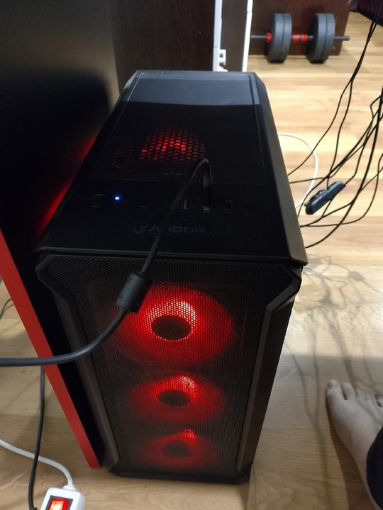 Продается игровой ПК с монитором (4)