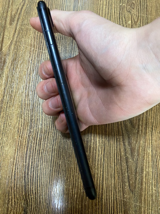 iPhone 7plus оригинальный. Черный матовый. (2)