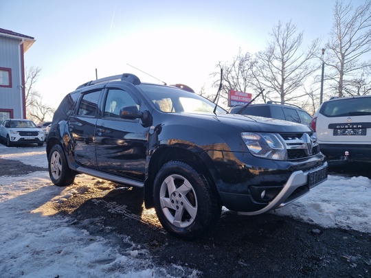 Продам Renault duster 2017г 
Объем (2)
