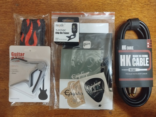 1. Электрогитара Epiphone 
Оригинал. Серийник (3)