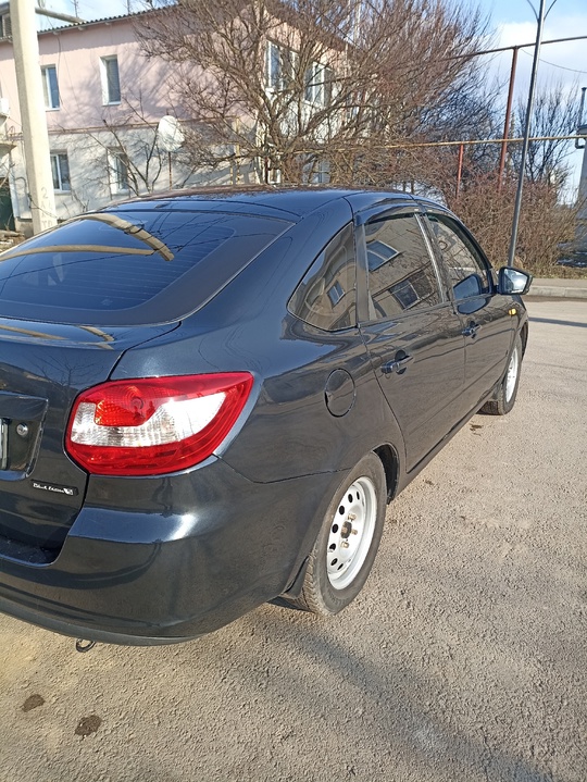 Продам авто 2015 год в (5)