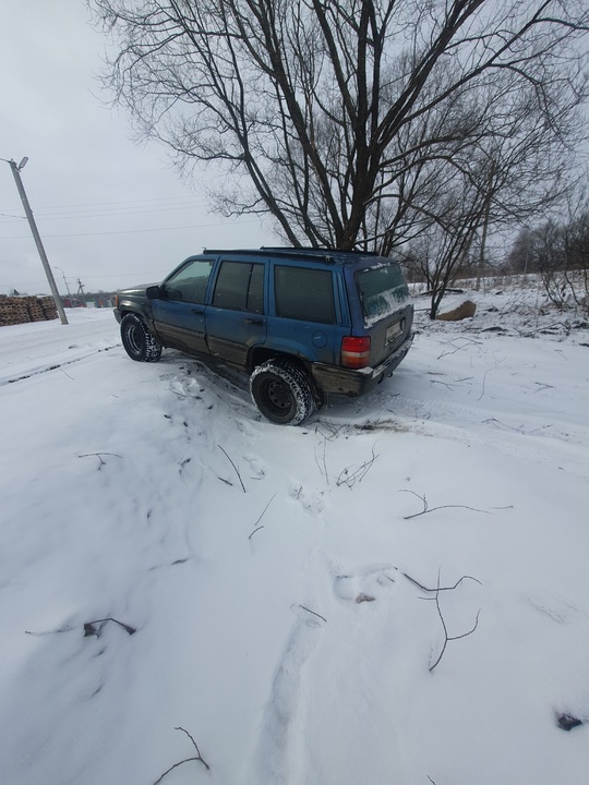 Продам Jeep Grand Cherokee 1993