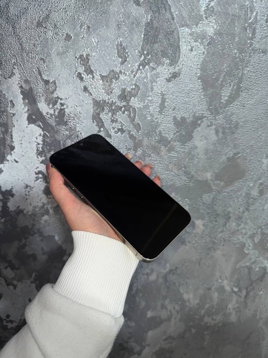 Продам iPhone 15 Pro Max (1)