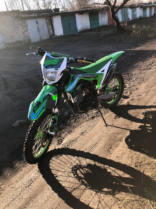 Продам regulmoto zr 250
На полном (3)