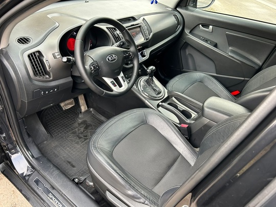 Kia sportage 2012г.
Бензин 2.0 
Пробег (4)