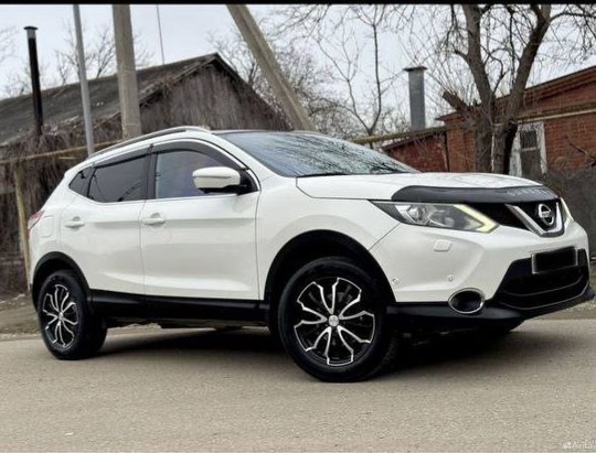 Nissan Qashqai 2015 
2.0 бензин, (1)