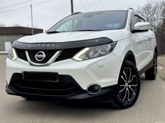 Nissan Qashqai 2015 
2.0 бензин, (9)