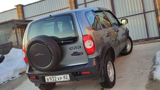Chevrolet Niva 2016г 1.7  (1)