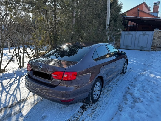 Volkswagen Jetta 2014 год выпуска.
Автомобиль (7)