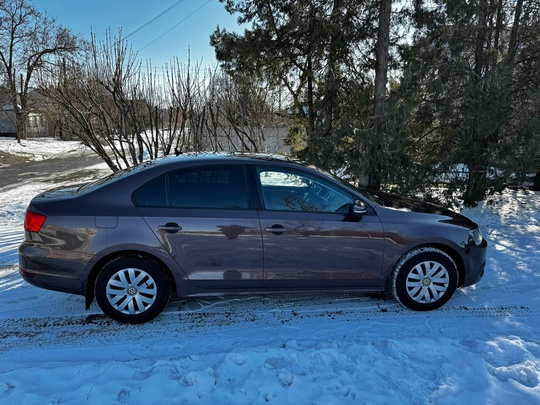 Volkswagen Jetta 2014 год выпуска.
Автомобиль (8)