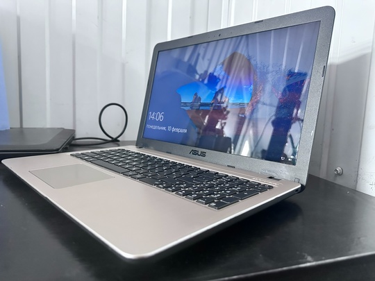 Ноутбук ASUS D540(15.6) состояние хорошее, (1)