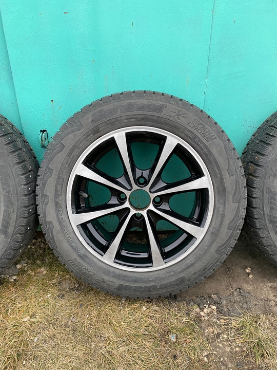 Продам: Зимние Колеса R-14 на (4)