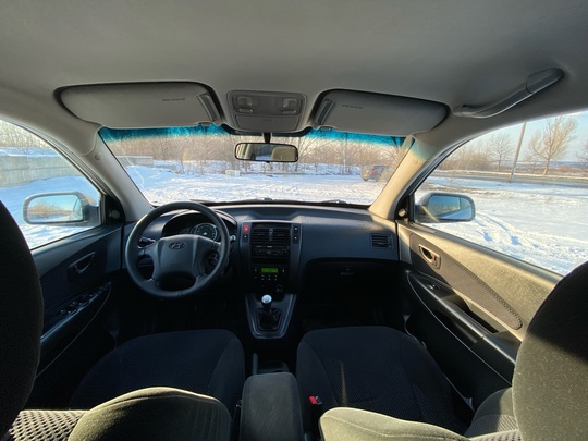 Hyundai Tucson 2007 год. 
Двигатель (5)