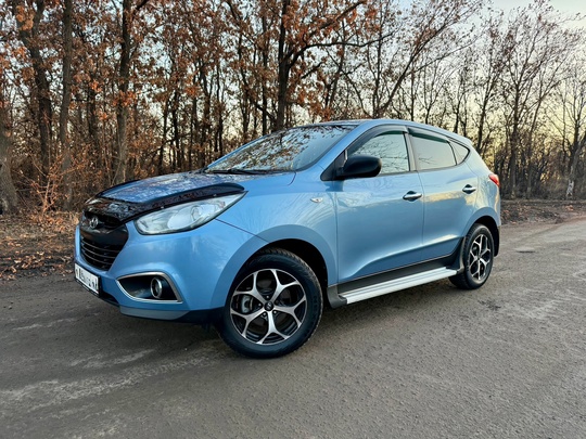 Hyundai ix35 2012г. 
2.0 бензин (3)