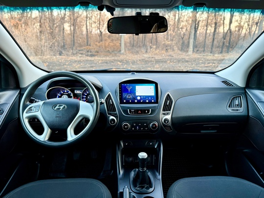 Hyundai ix35 2012г. 
2.0 бензин (8)
