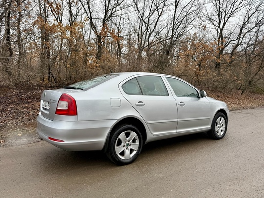 Skoda Octavia A5 2011г.
1.8T бензин (1)