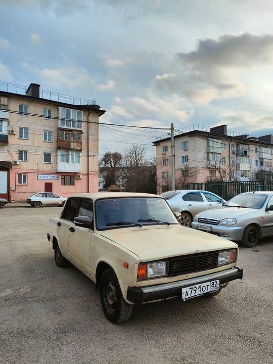 Продам ВАЗ 2105. 1986 год. (1)
