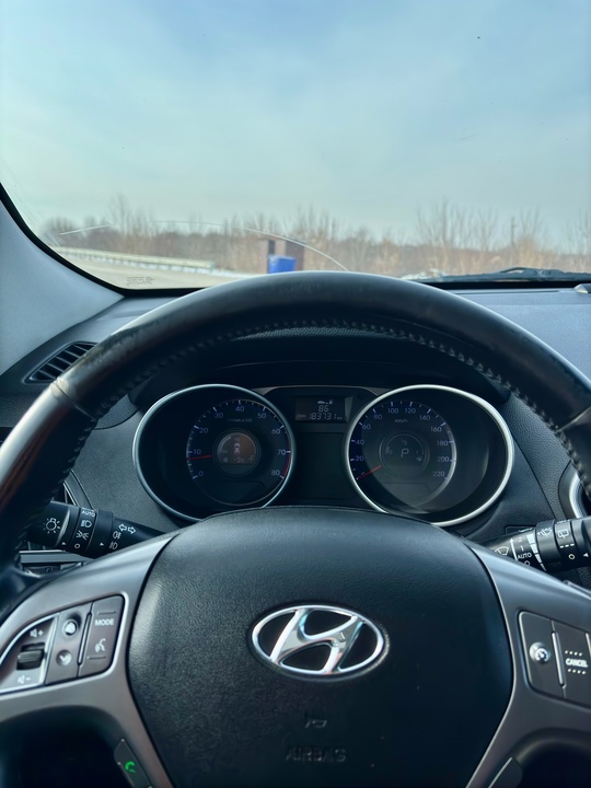 Продается Hyundai IX35 2014 года (8)