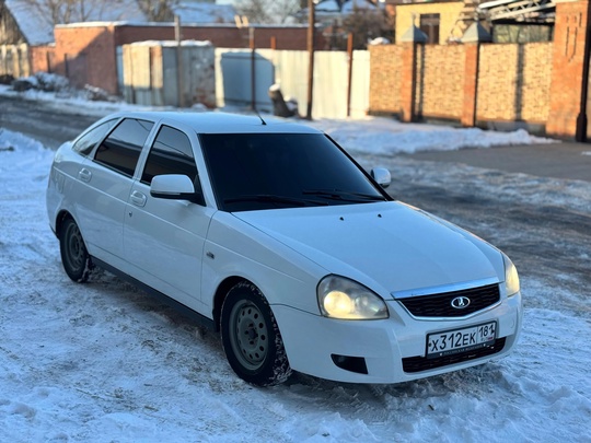 Продам личный автомобиль
Лада приора 2010