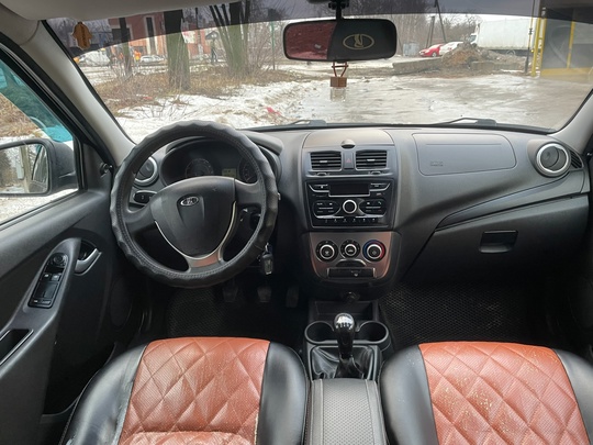 Продам Ладу Калину 2015 год
8кл (2)