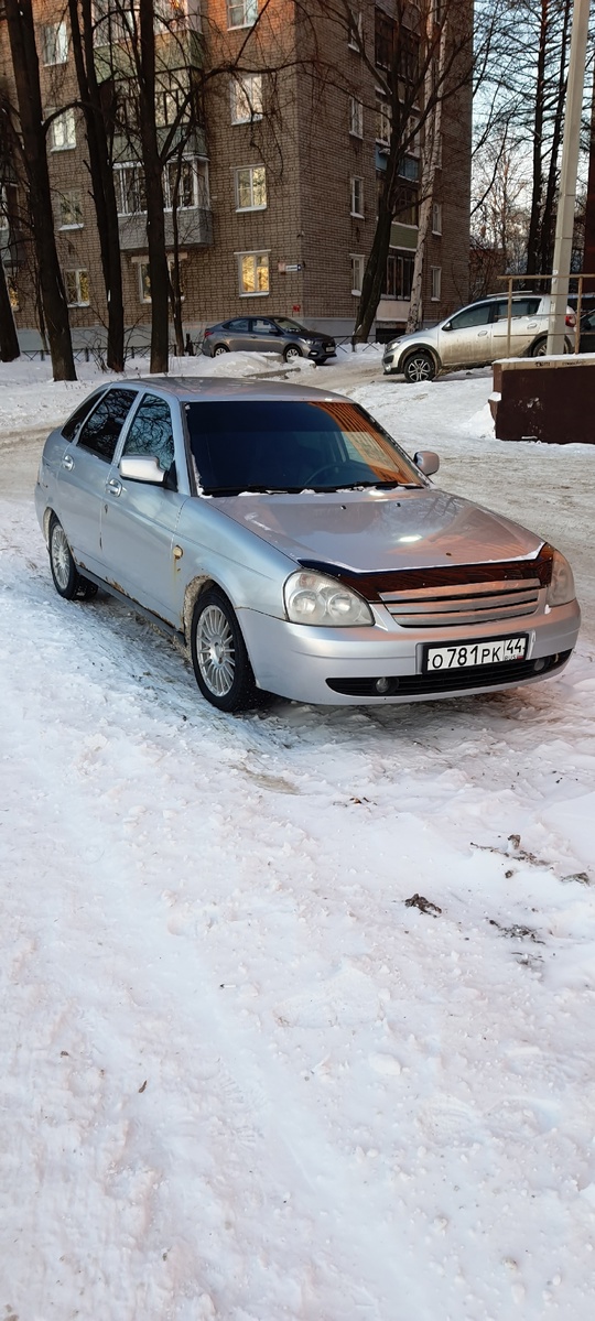 Продам Приору 2008 год на (1)