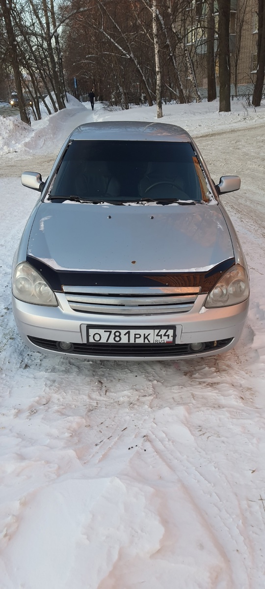 Продам Приору 2008 год на (3)