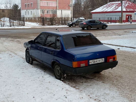Продам 21099 на учете.
2002 год,полный (3)
