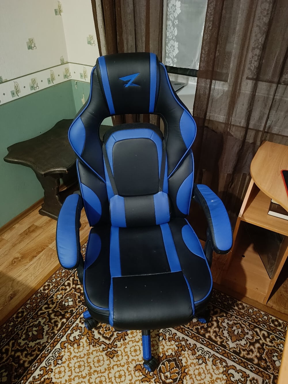 Продам игровое кресло, состояние хорошее, (2)