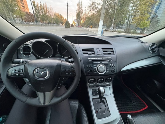 Модель: Mazda 3 
гв 2009 (4)