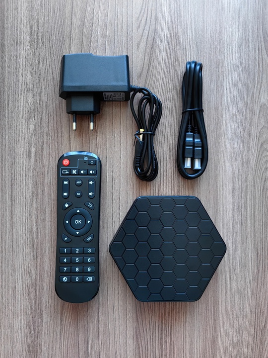 Продам новую 6K смарт приставку (3)
