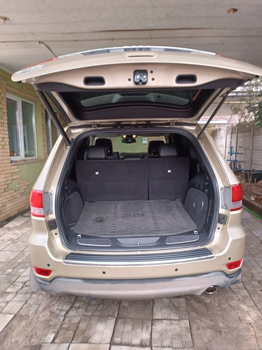 Продам JEEP GRAND CHEROKEE LIMITID (3)