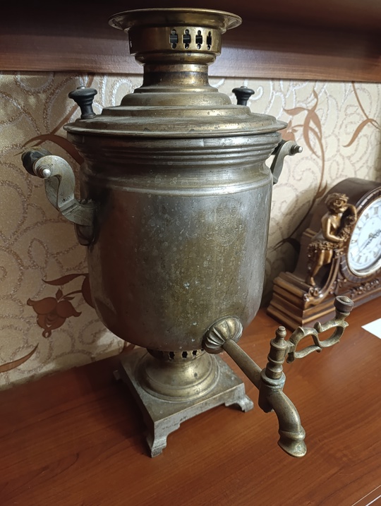 Продам большой дровяной самовар, объем
