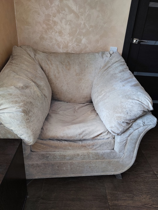 Продаю диван, размер 2.20*90 и (3)
