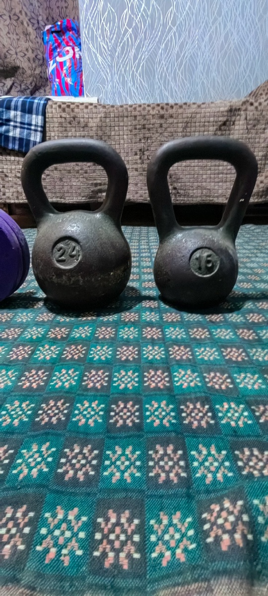 Продам Гиря 16кг и 24 (1)